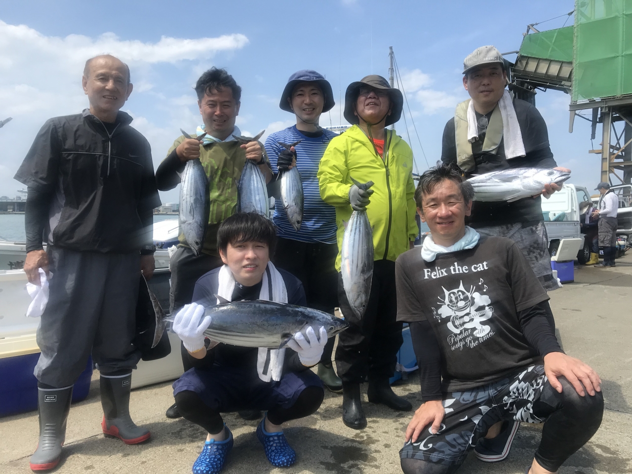 釣り部 カツオを釣る 社内の様子 飯田工業薬品株式会社 静岡県富士市 化学品専門商社